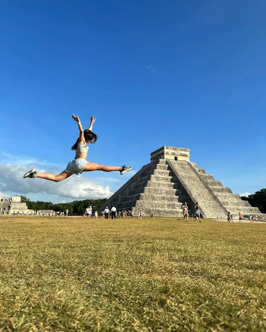 Chichen Itza and Valladolid guided tour with buffet lunch