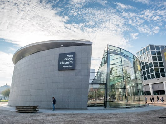 Excursão ao museu na hora de encerramento da vida completa de Van Gogh