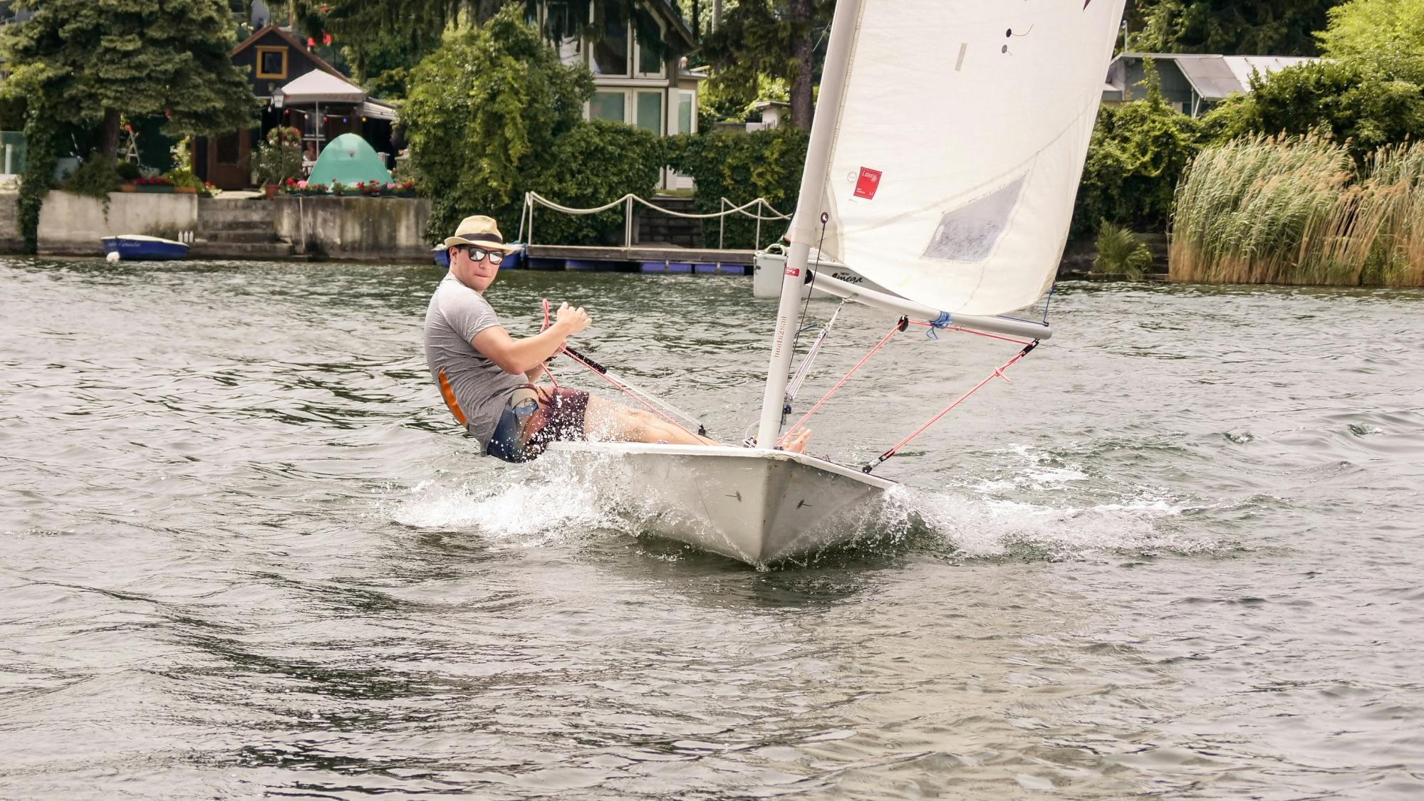 Weekend beginners' sailing class with licence in Vienna