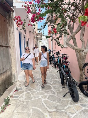 E-Bike Methexis nell'entroterra di Naxos con tour privato o condiviso opzionale