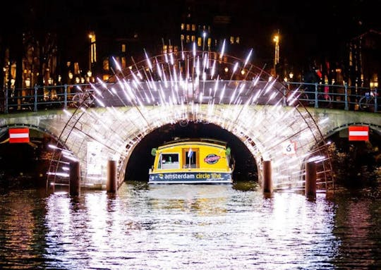 Festival de la luz Crucero por los canales de la Unesco con bebida de bienvenida en Ámsterdam