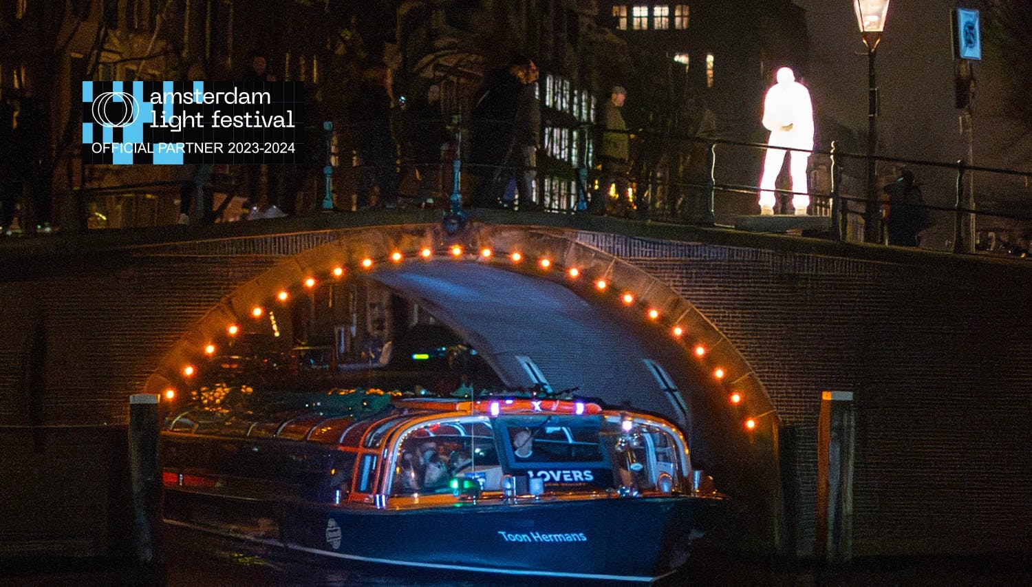 Crucero por el Festival de la Luz de Ámsterdam desde la estación central