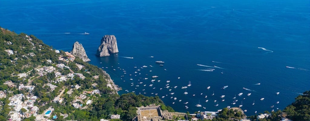 Viagem de barco de dia inteiro para Capri saindo de Positano ou Praiano