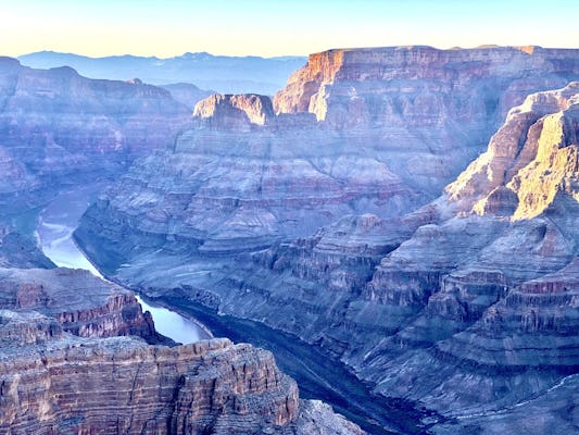 Grand Canyon West Rim-dagtour met helikopter- en boottocht