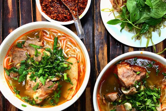 Visite gastronomique de rue de Hue en Cyclo