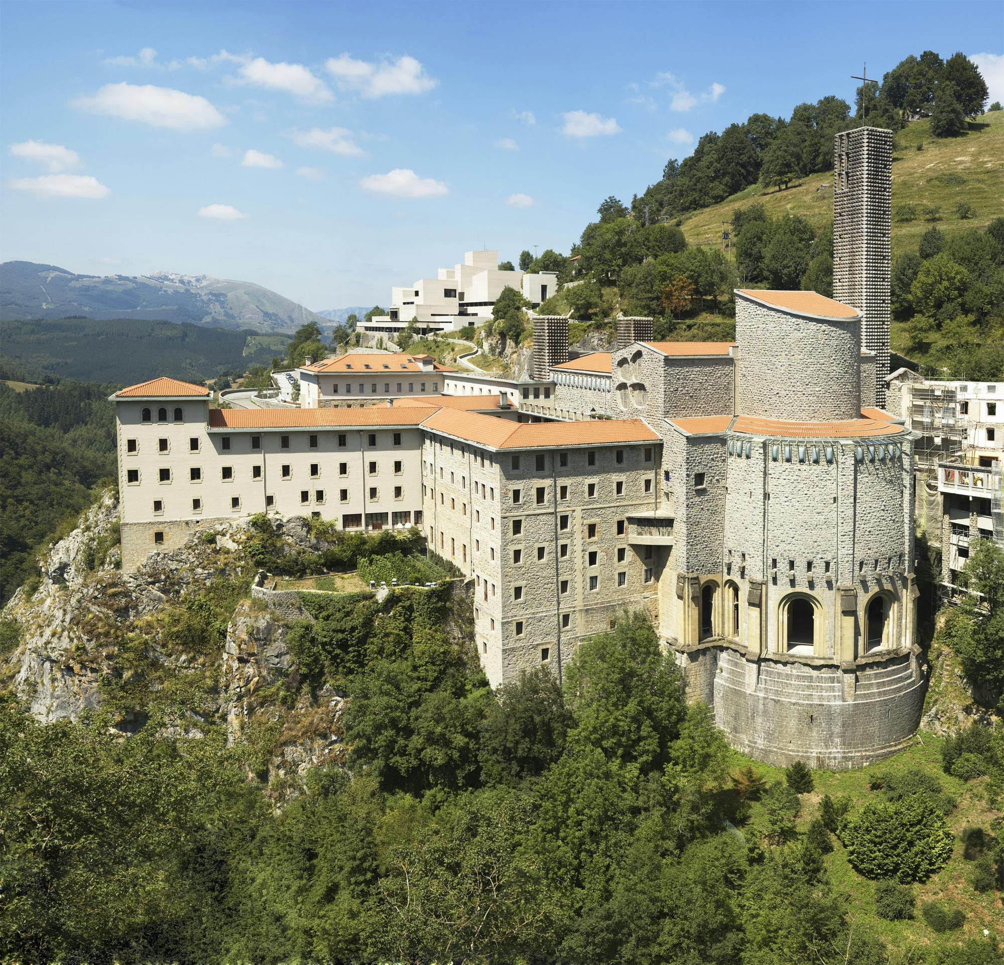 Excursão ao Santuário de Oñati e Aranzazu saindo de San Sebastian