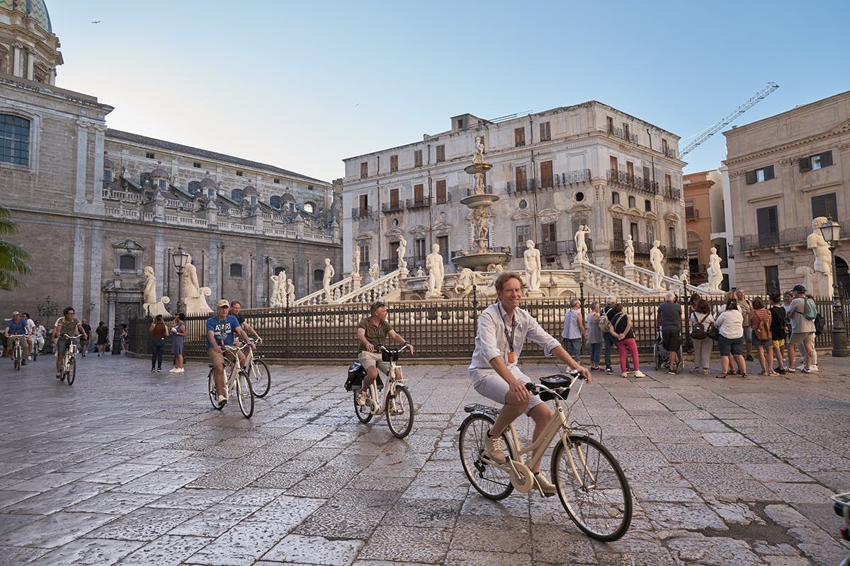 3-hour bike tour of Palermo with streetfood tasting