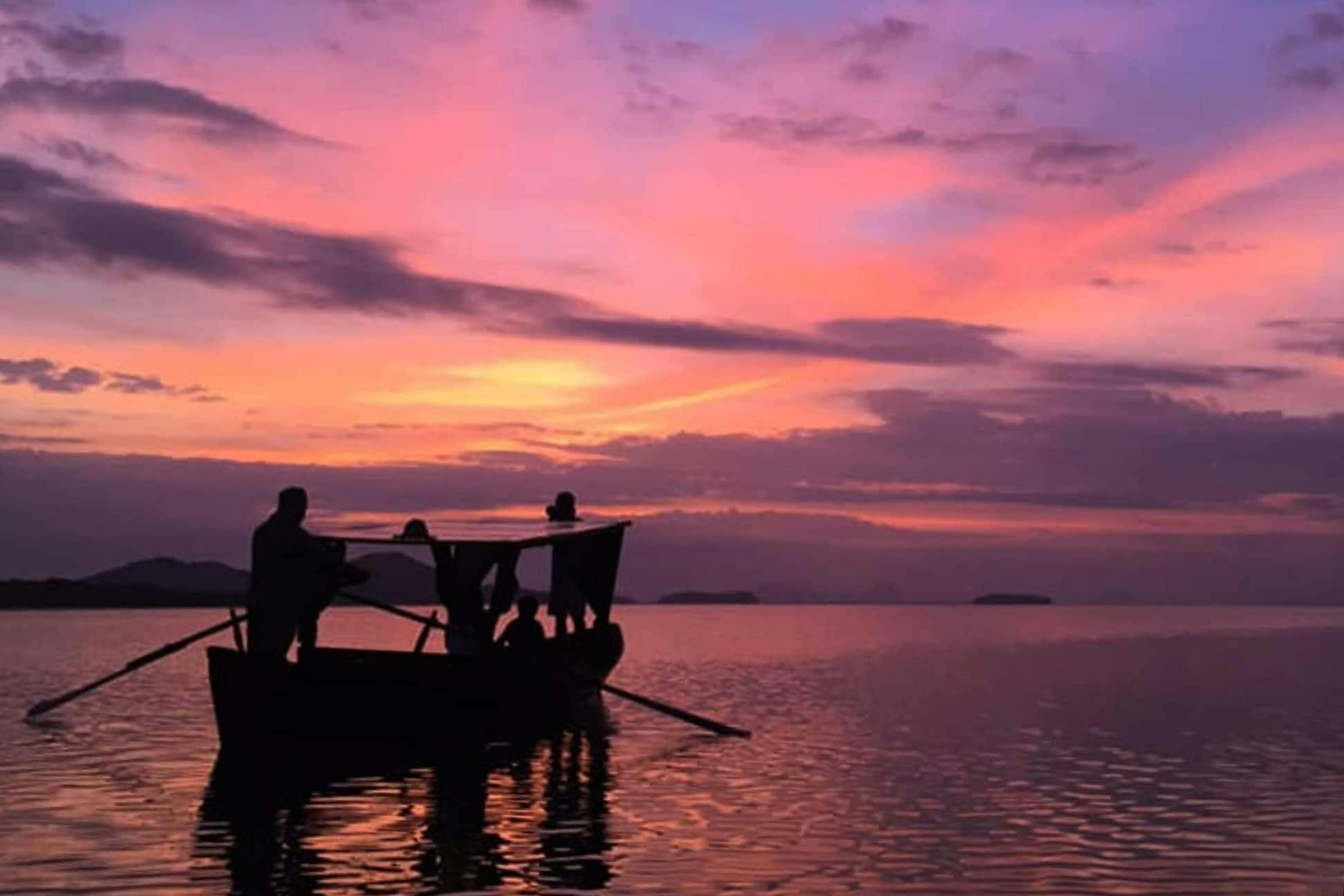 Ko Lanta båttur i soluppgången