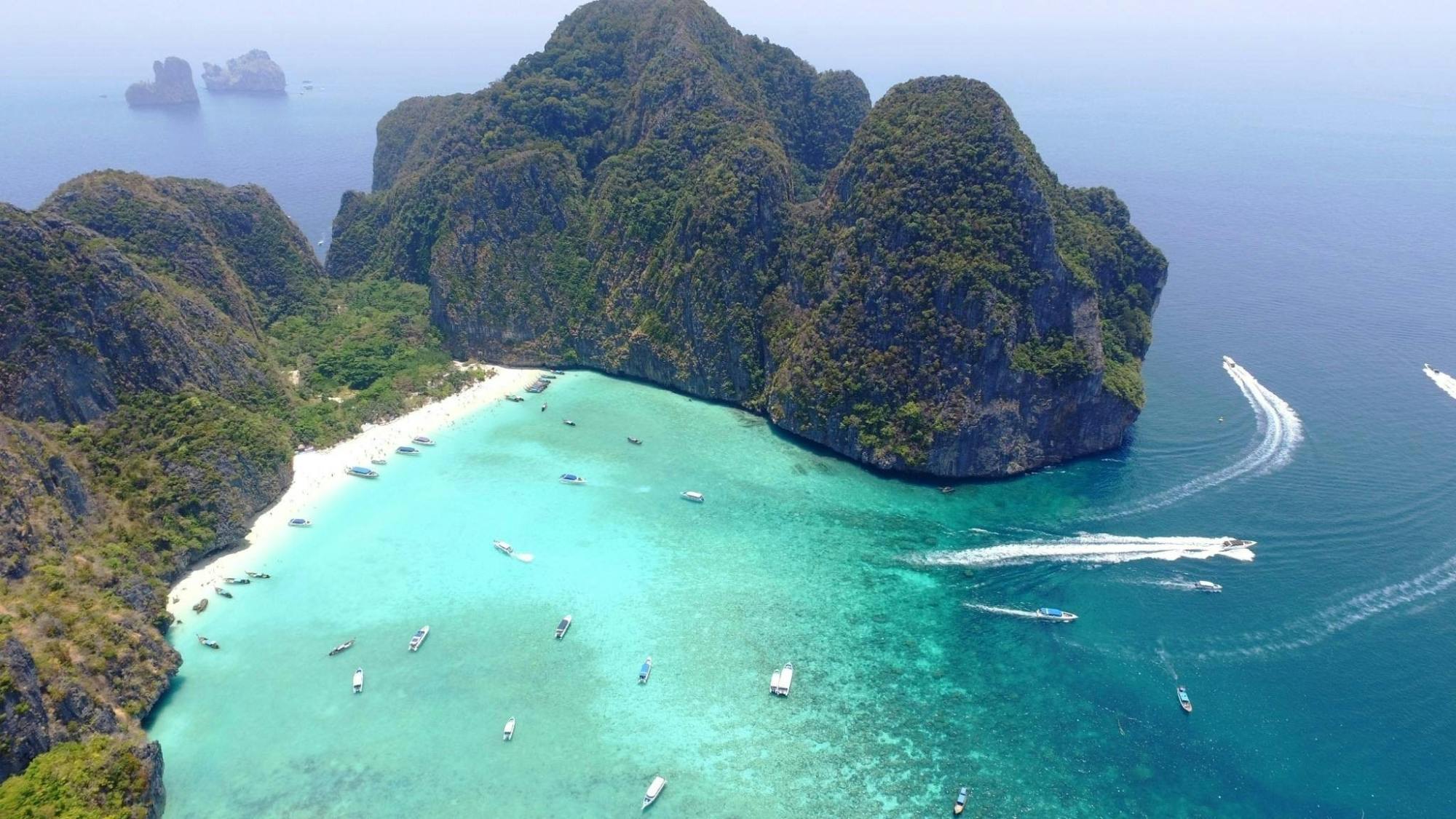 Phi-Phi-Inseln-Tour ab Phuket mit Mittagessen