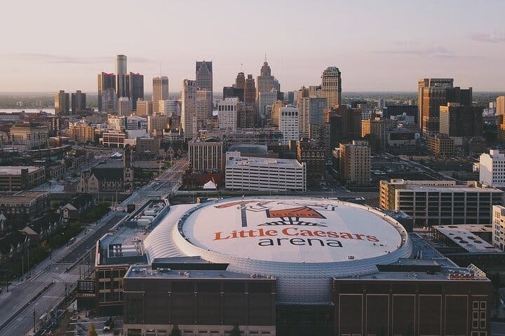 Partita di hockey su ghiaccio dei Detroit Red Wings alla Little Caesars Arena