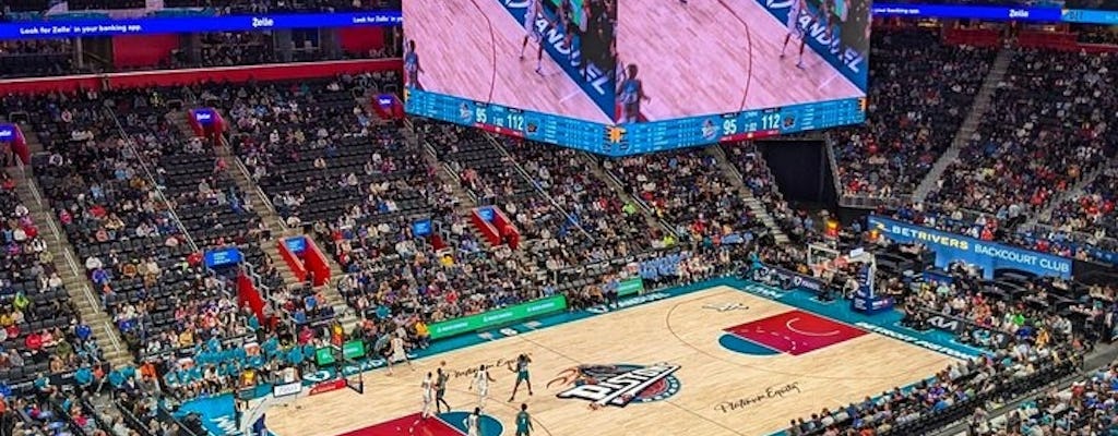 Partita di basket dei Detroit Pistons alla Little Caesars Arena