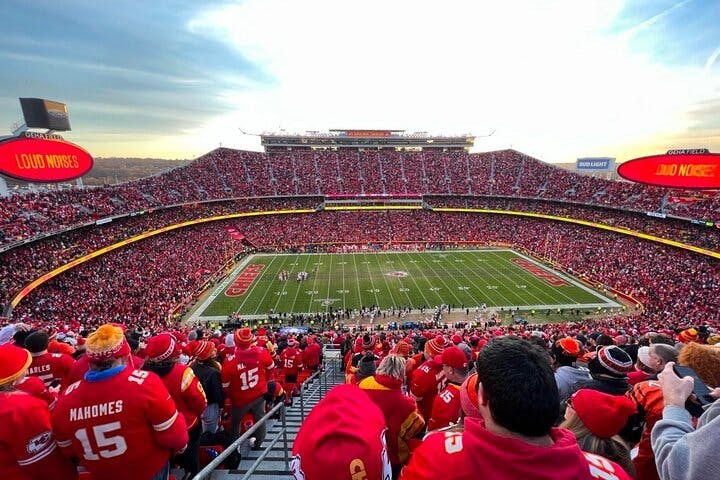 Voetbalwedstrijd Kansas City Chiefs in het Arrowhead Stadium