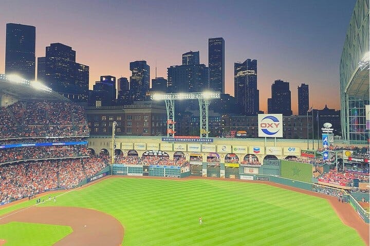 Partita di baseball degli Houston Astros al Minute Maid Park