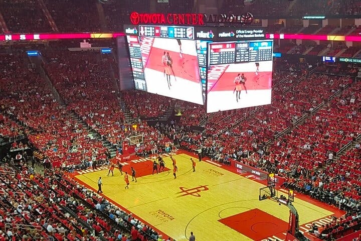 Partita di basket degli Houston Rockets al Toyota Center