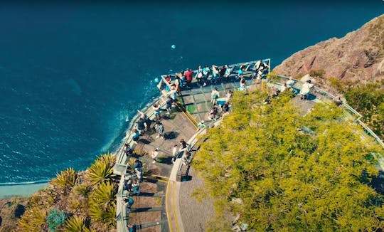 Fantastische uitzichten op Madeira: klif en valleien in 4x4-tour met open dak