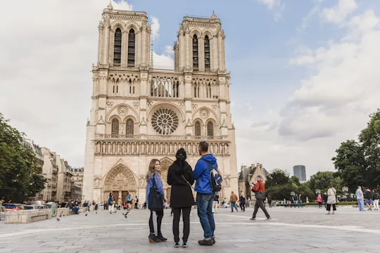 Inside Notre Dame tour with small group city stroll