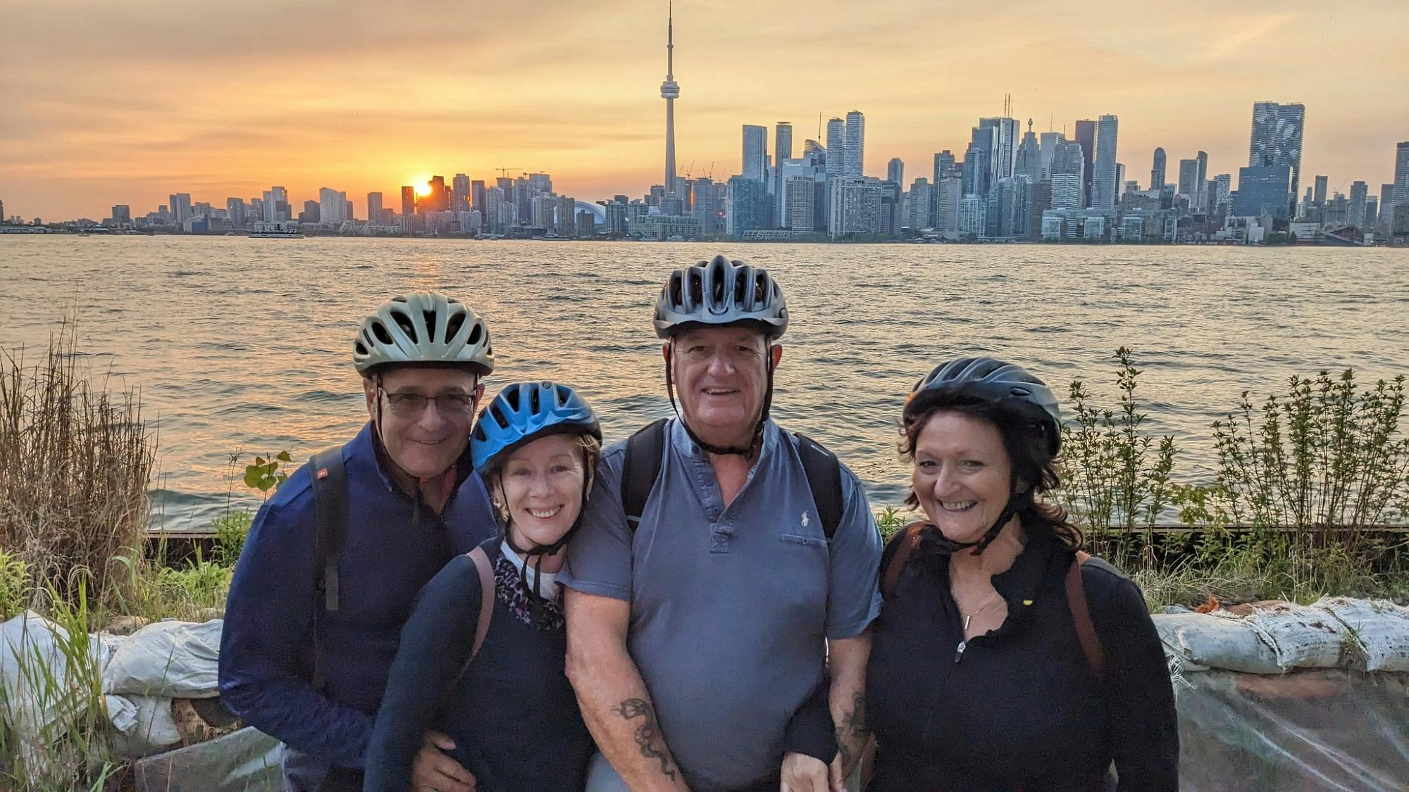 Fahrradtour durch die Toronto Islands am Morgen oder Abend