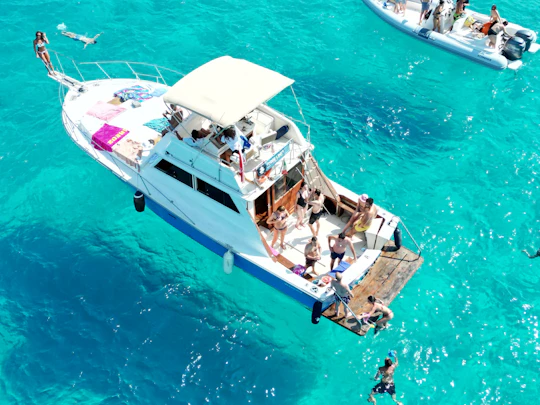Yacht Tour of Favignana and Levanzo from Trapani