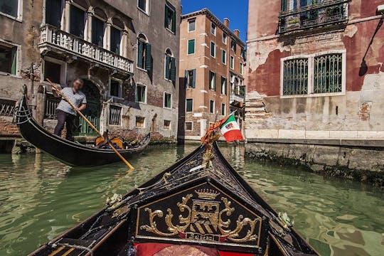 Tour a pie por la mañana por Venecia con paseo en góndola