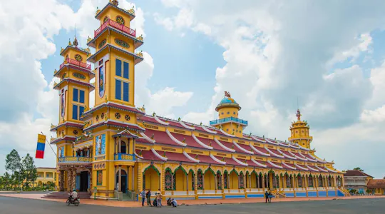Excursion d'une journée au temple de Cao Dai et à la montagne de Ba Den