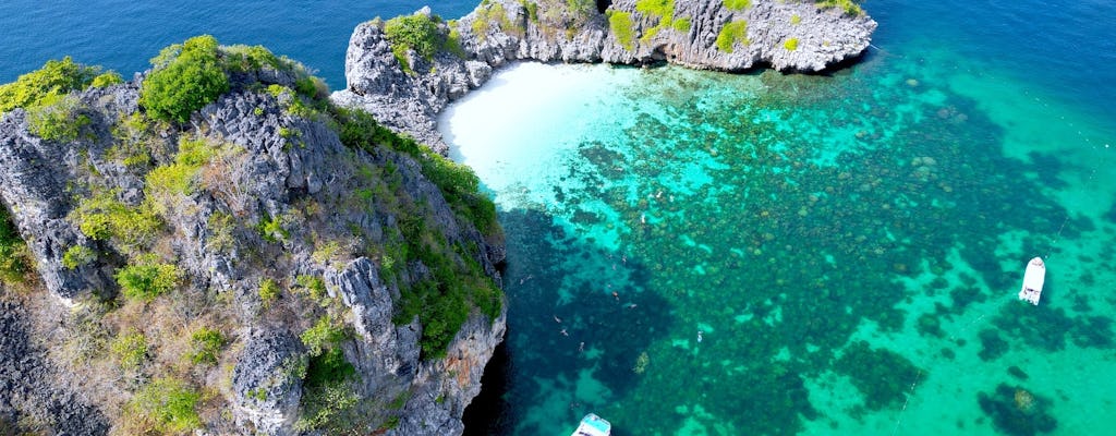 Koh Haa and Koh Rok snorkel tour by speedboat from Koh Lanta Yai