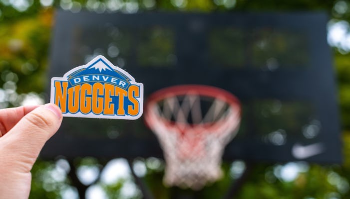 Eintrittskarte für das Basketballspiel der Denver Nuggets in der Ball Arena