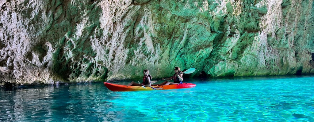 Tour di esplorazione delle grotte in kayak e snorkeling alla Cova dels Orguens a Javea