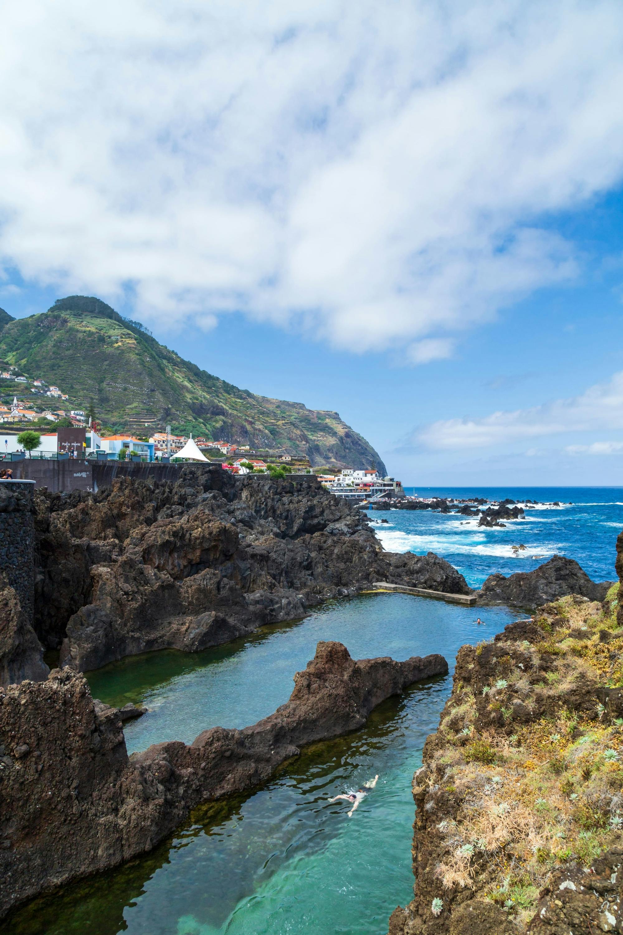 Madeira Dramatic West Coast Tour with Lunch in Porto Moniz