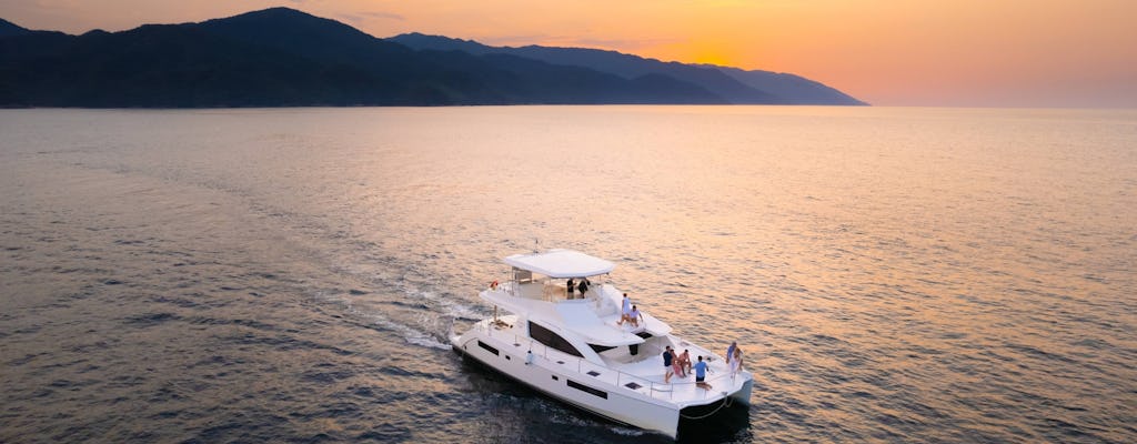 Sunset Gourmet Yacht Experience
