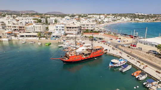 Chersonissos Bucht Fahrt mit dem Piratenschiff Black Rose