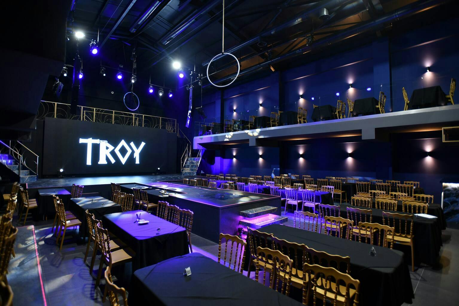 Alar The Troy Show Ingresso Premium com Jantar