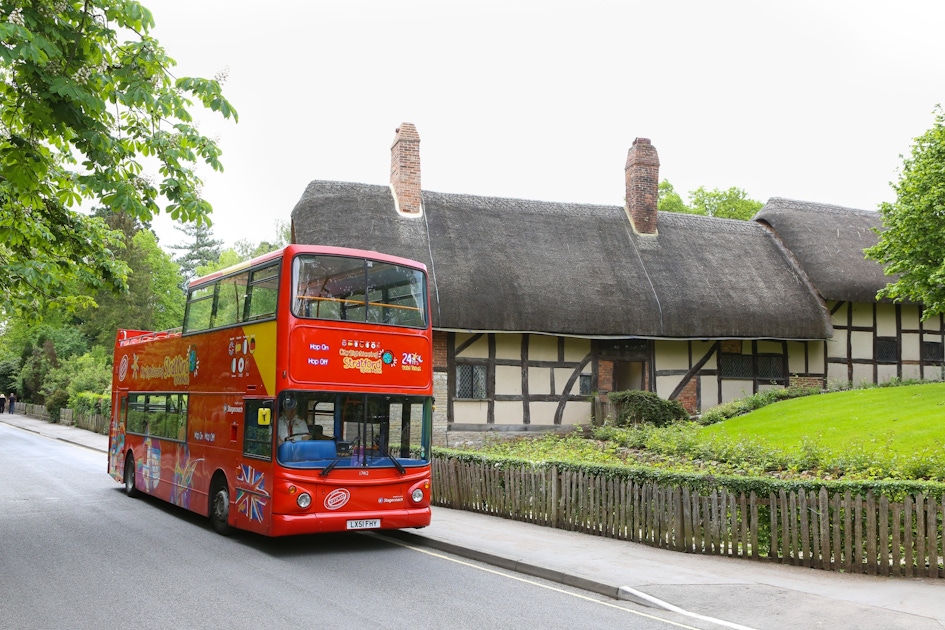 Hop on off in Stratford upon Avon  musement