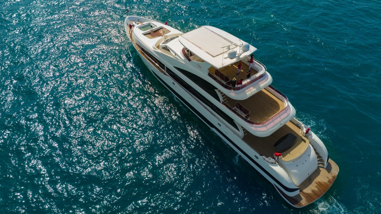 Dubai Harbour Super Yacht Experience with Live DJ Set