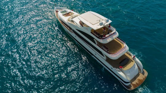 Expérience Super Yacht dans le port de Dubaï avec DJ Set en direct
