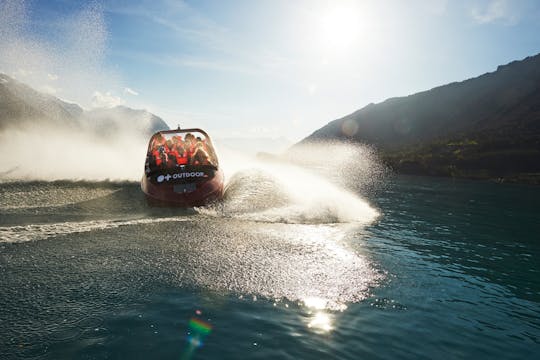 Promenade panoramique en jet boat sur le lac de Brienz