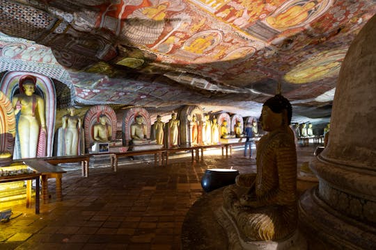 Kandy, Sigiriya, Dambulla & Minneriya Park Safari Two-day Tour from the East Coast