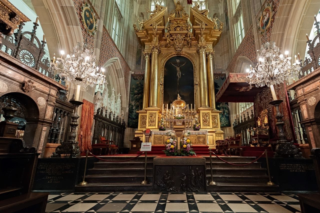 Royal Cathedral, Underground Museum and St. Mary's Church Guided Tour