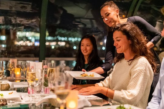 Bootstour mit Abendessen bei Kerzenlicht in Budapest