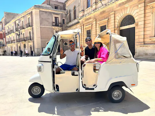 Tour privato di Siracusa a bordo di un Ape Calessino