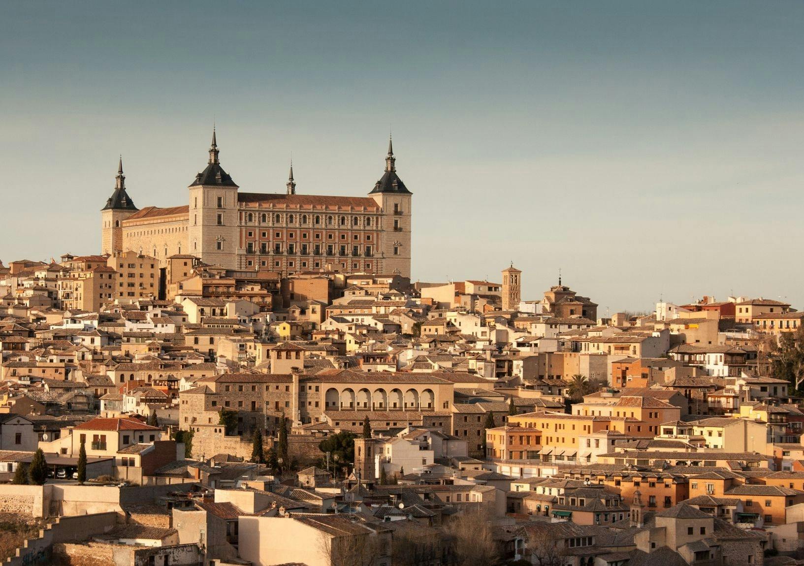 Wycieczka z przewodnikiem po Toledo i Puy du Fou z pokazem El Sueño de Toledo