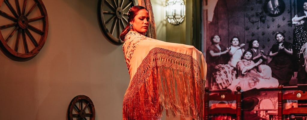 Espectáculo flamenco Tablao La Cantaora con cena opcional.