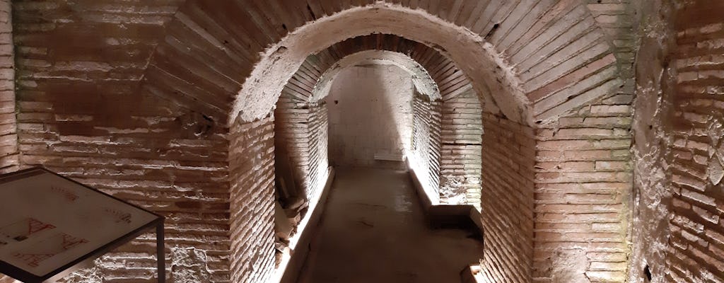 Billet coupe-file pour les souterrains de Naples avec visite guidée
