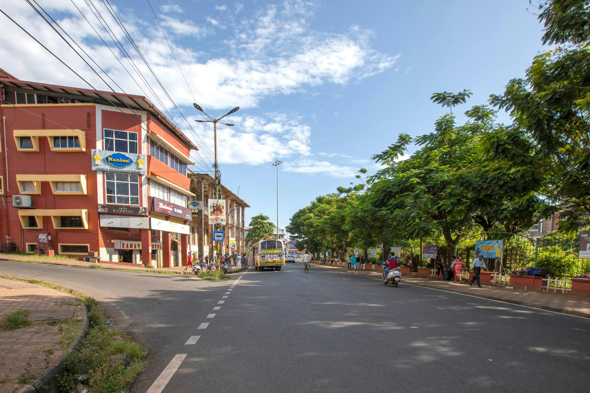 Colonial Goa Tour with Rickshaw and Train Ride