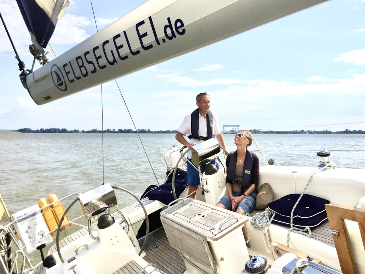 Authentieke zeiltocht richting de Noordzee vanuit Wedel