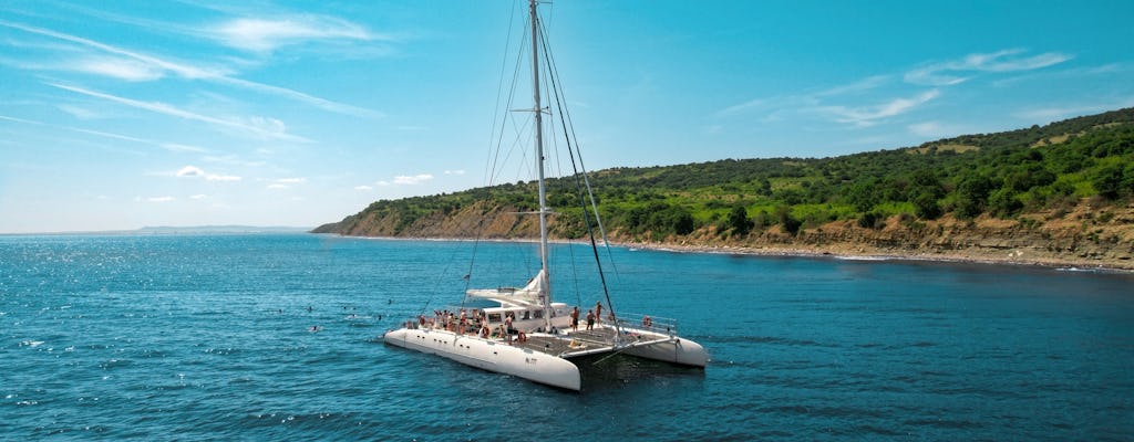 Cruzeiro VIP de catamarã no Mar Negro