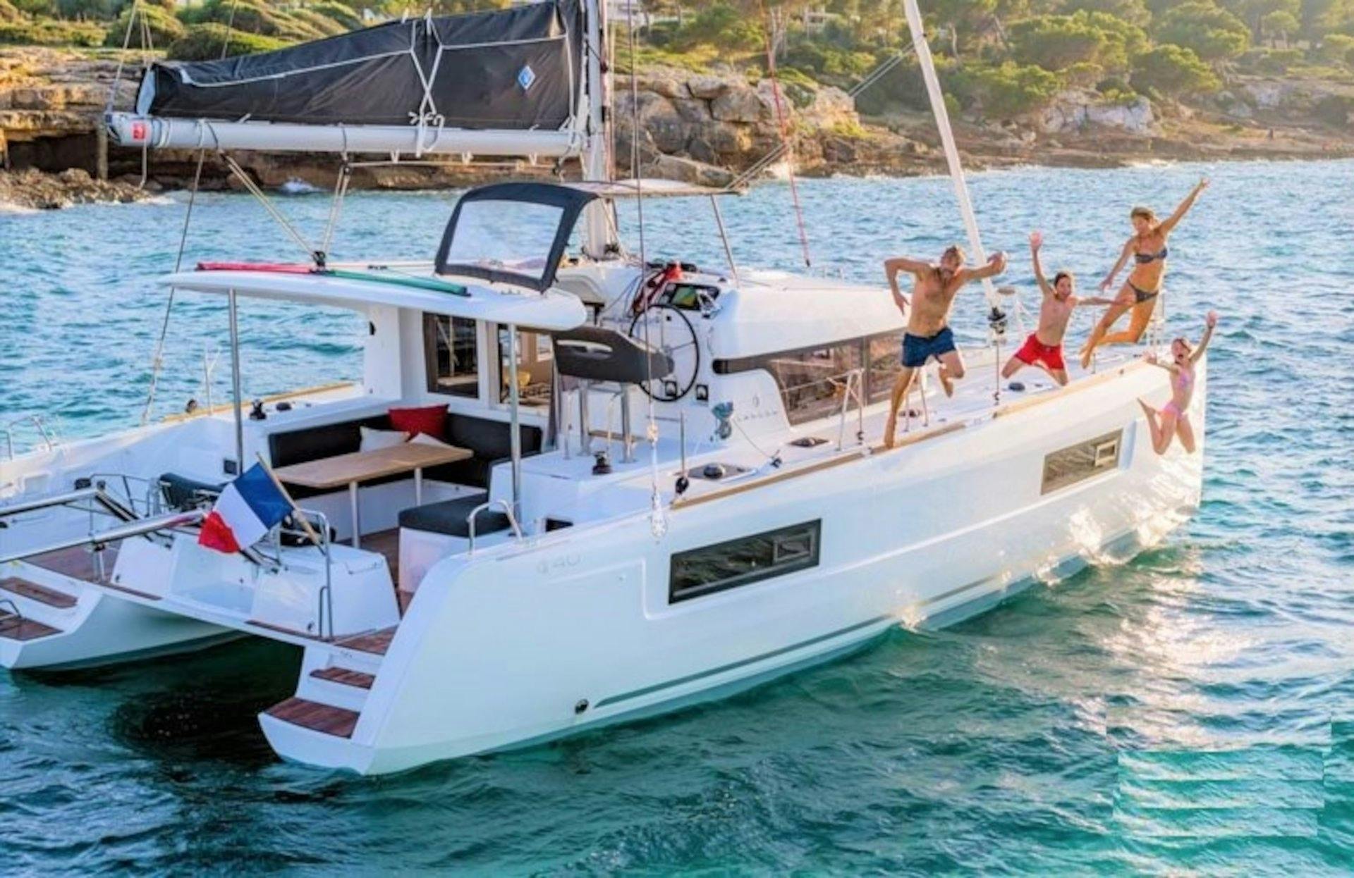 Excursion d'une journée en catamaran vers l'archipel de La Maddalena depuis Porto Rafael