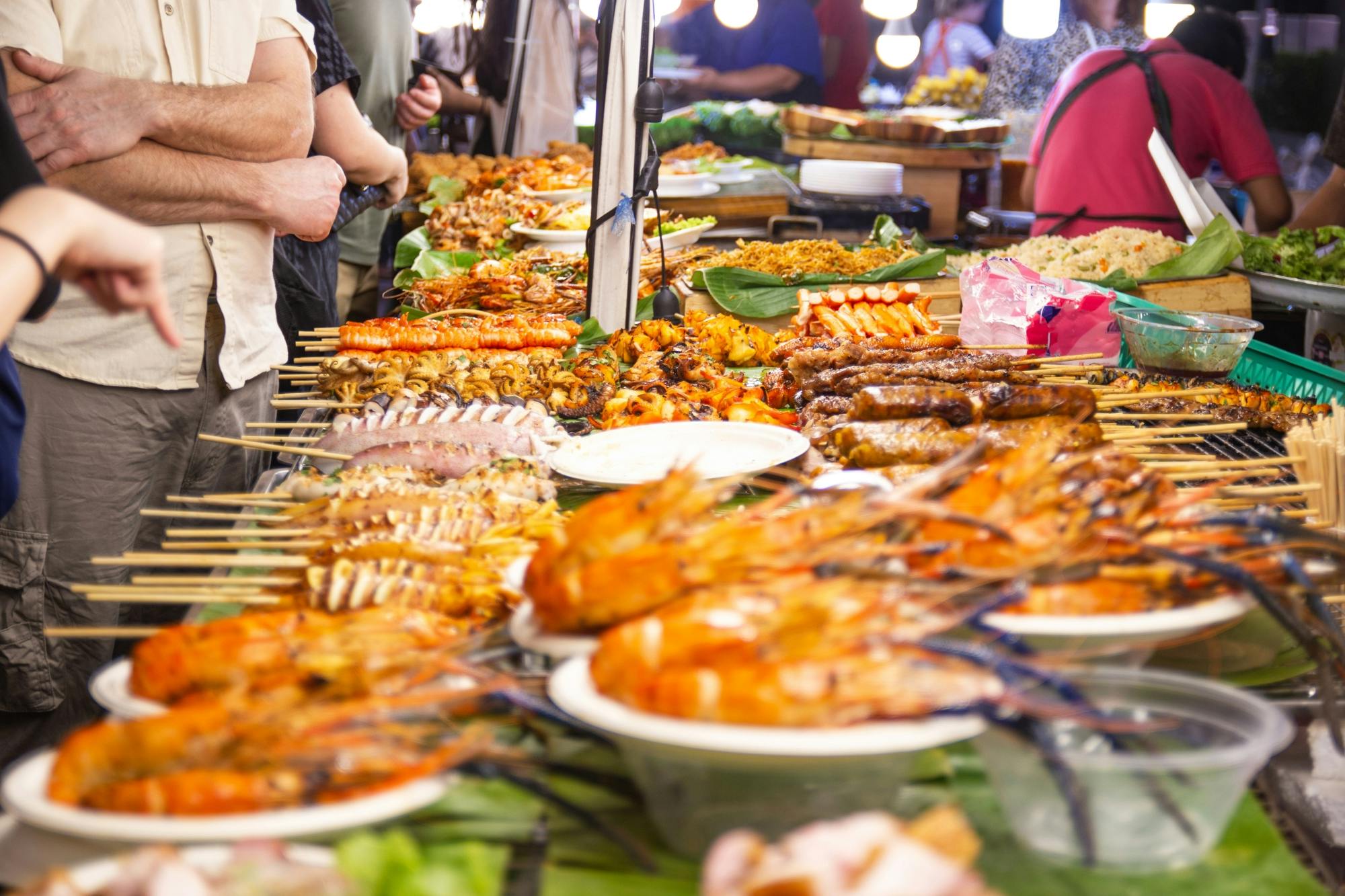 Visita guiada al mercado nocturno de Jodd Fair Bangkok