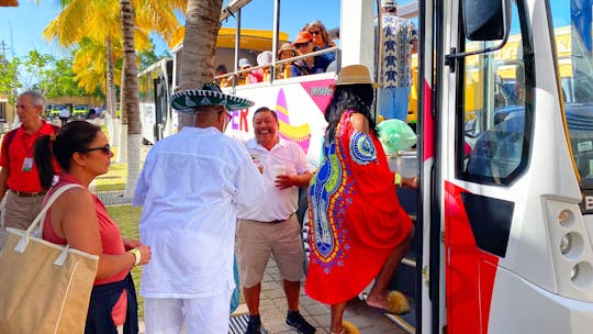 Karaibska przygoda z Hop-on Hop-off i przerwą na plaży w Cozumel