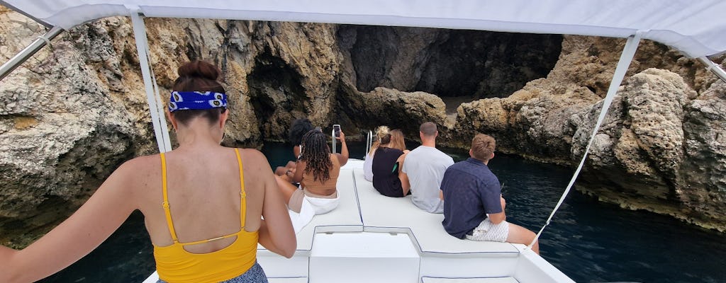 Tour privado en barco de dos horas por Taormina con aperitivo