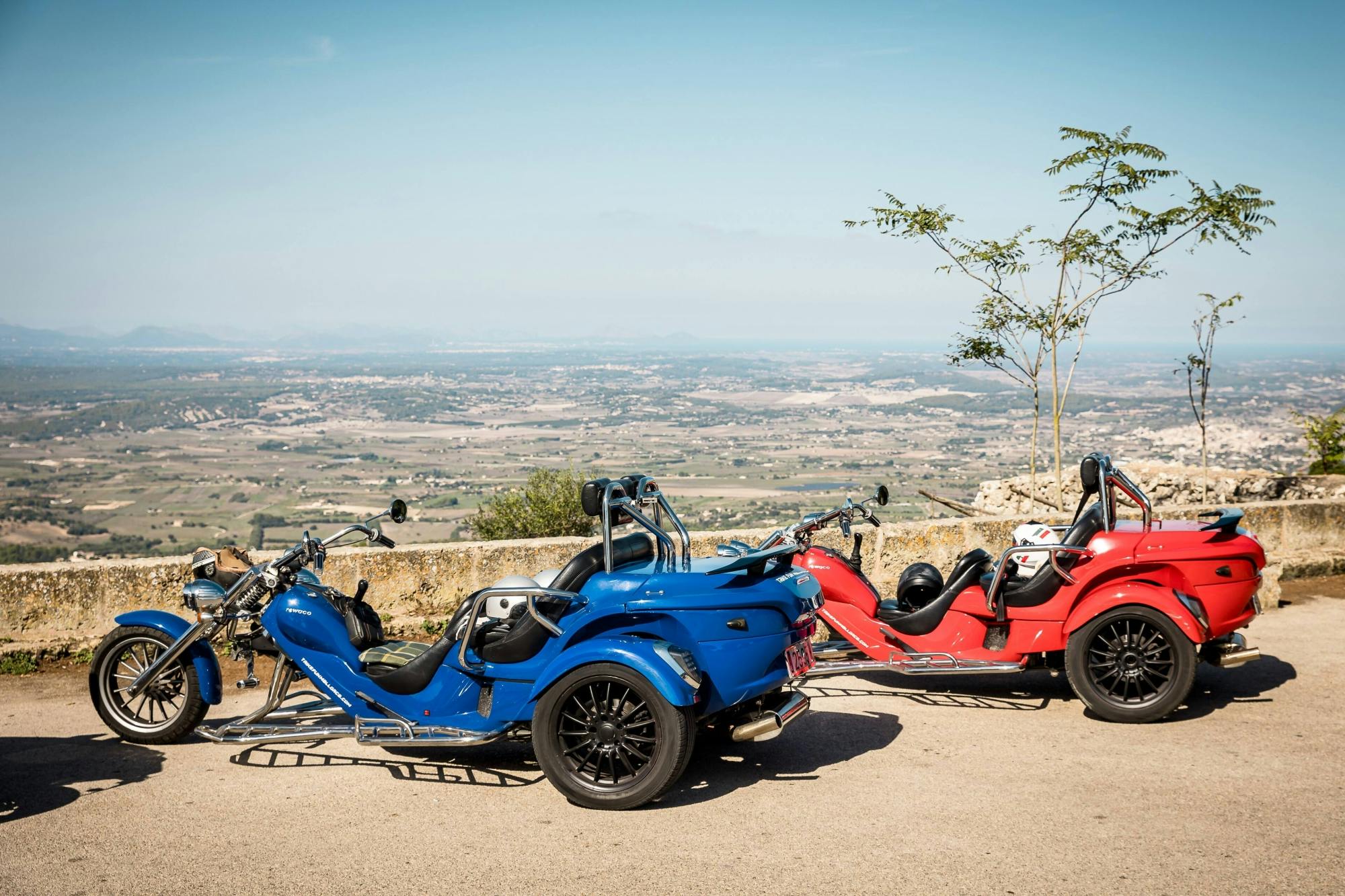 Bjerge, kyster og landskaber på tur med trike-motorcykel